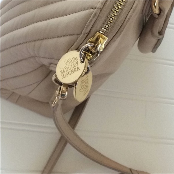 Belle Badgley Mischka tan leather crossbody purse - Picture 5 of 9